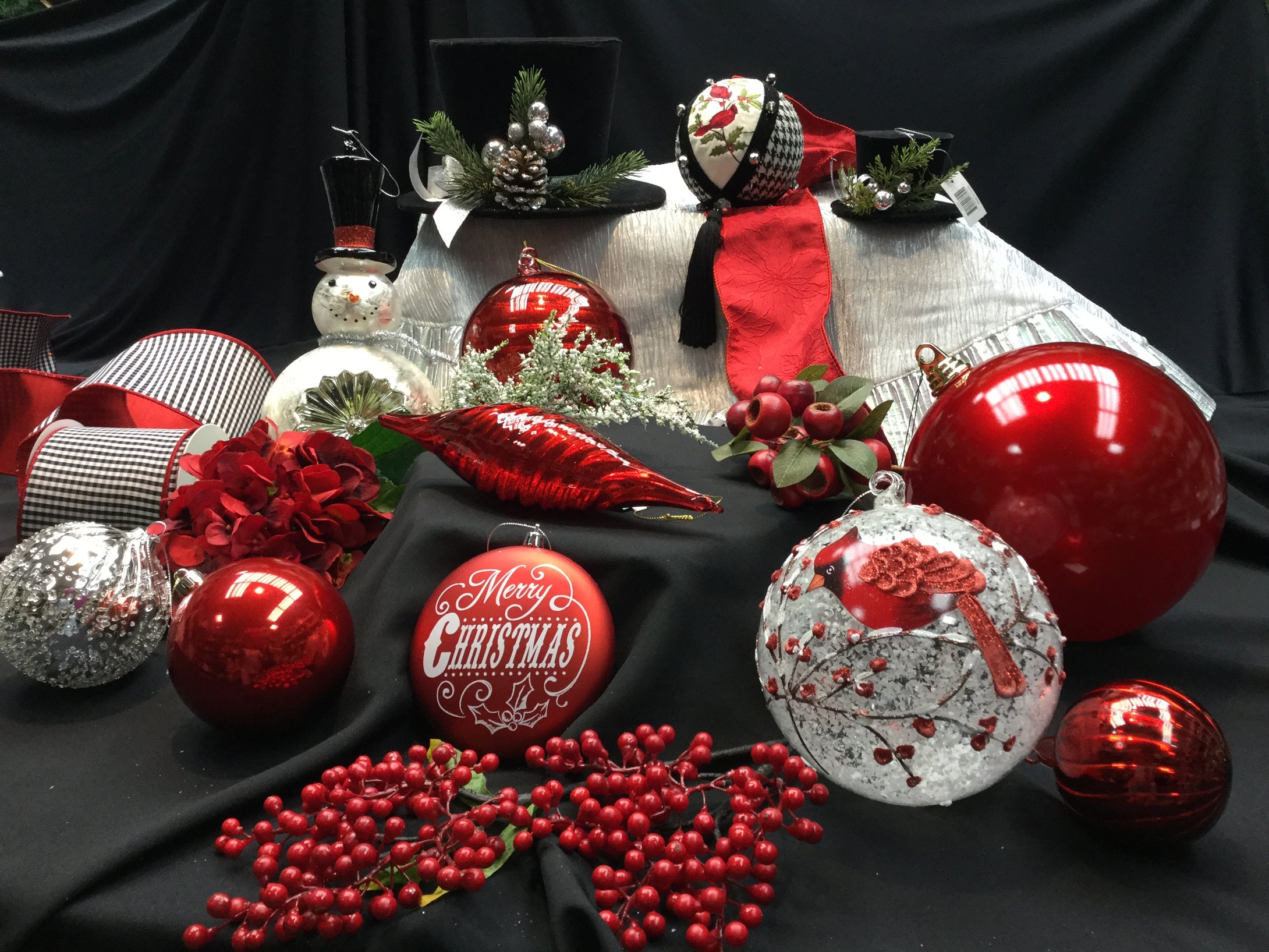 Large 'Berry Wonderful' Specialty Ornament Collection